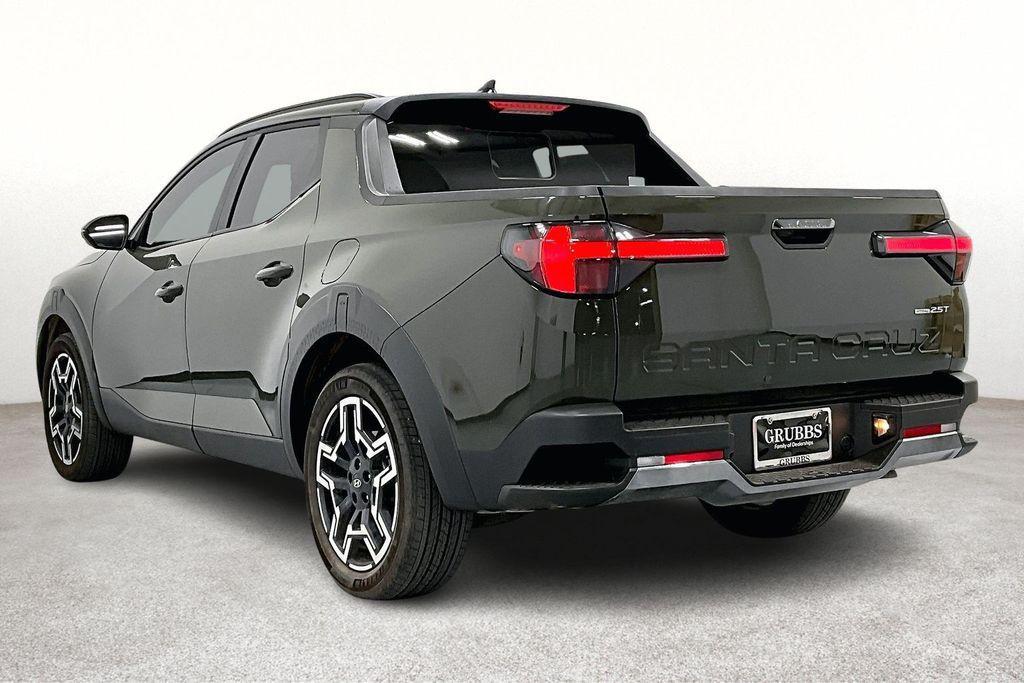 used 2025 Hyundai SANTA CRUZ car, priced at $33,000