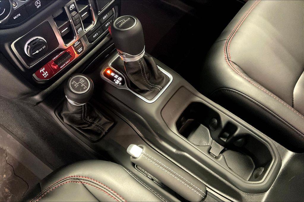 new 2025 Jeep Gladiator car, priced at $50,214