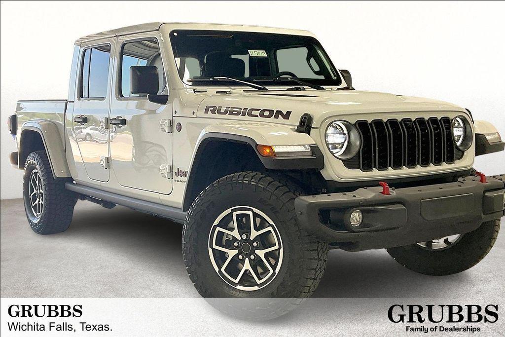 new 2025 Jeep Gladiator car, priced at $50,214