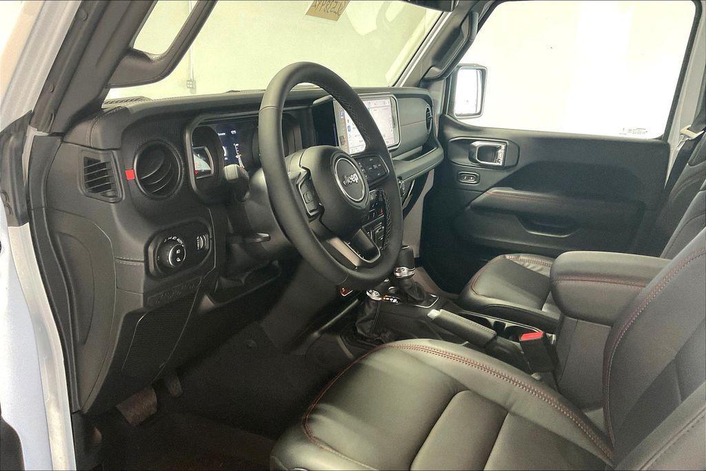 new 2025 Jeep Gladiator car, priced at $50,214