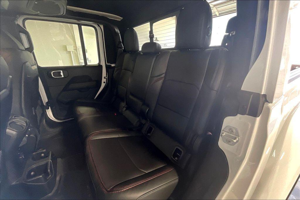 new 2025 Jeep Gladiator car, priced at $50,214