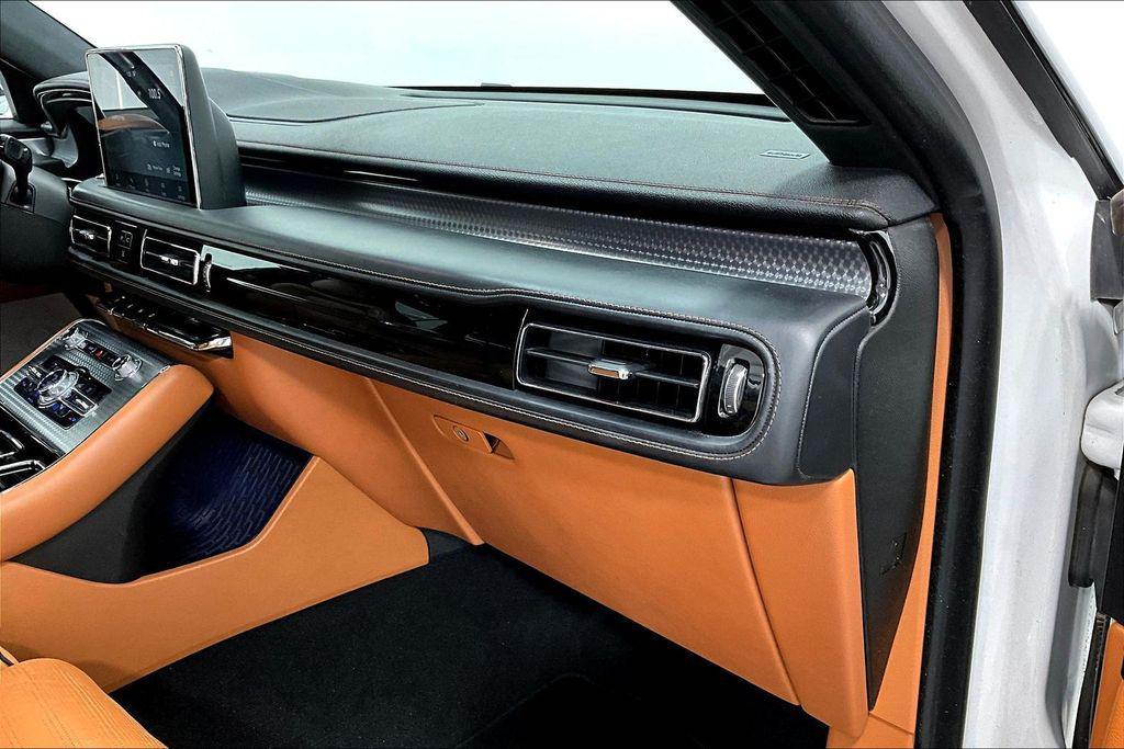 used 2020 Lincoln Aviator car, priced at $28,000