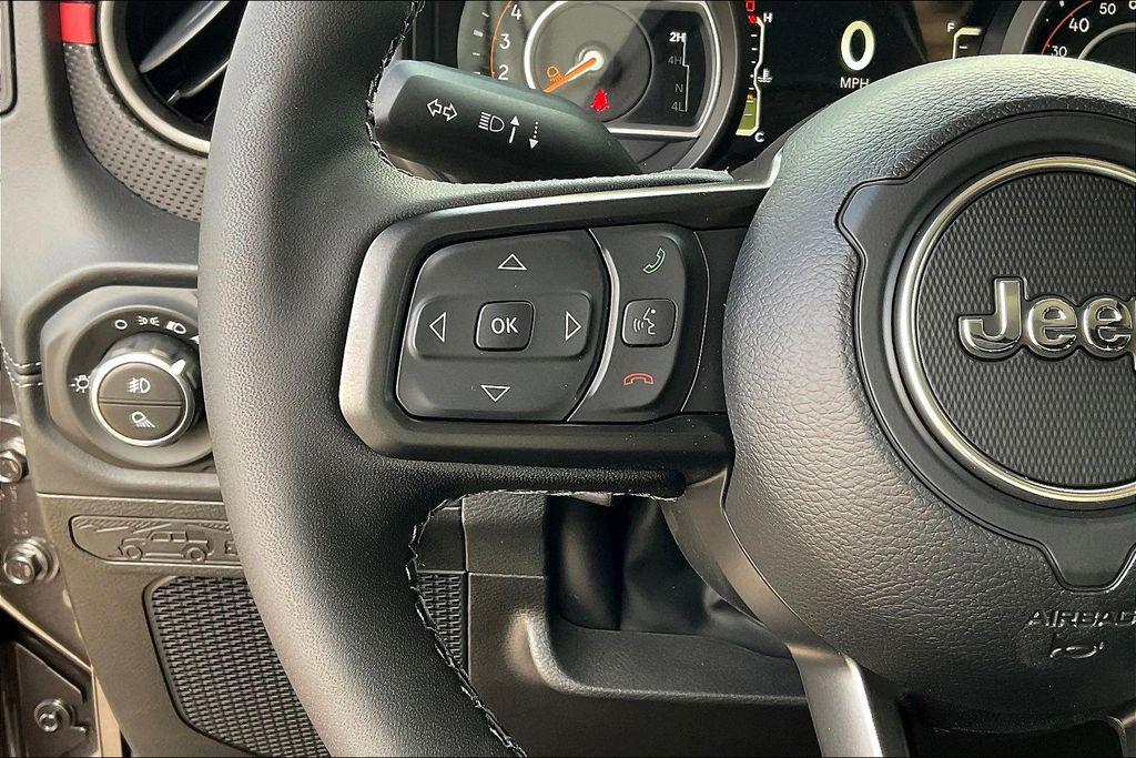 new 2025 Jeep Gladiator car, priced at $48,787