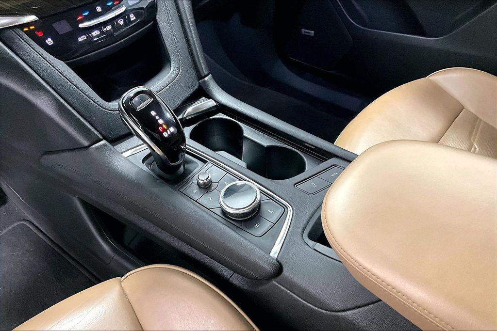 used 2020 Cadillac XT6 car, priced at $23,000