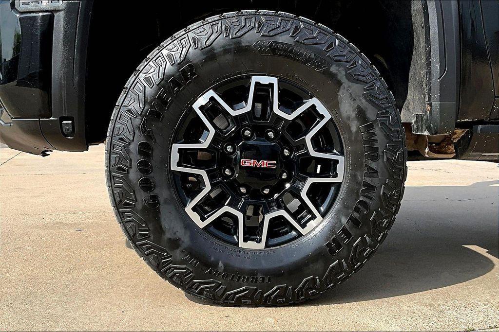 used 2025 GMC Sierra 2500 car, priced at $79,000