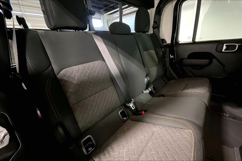 new 2026 Jeep Gladiator car, priced at $48,589