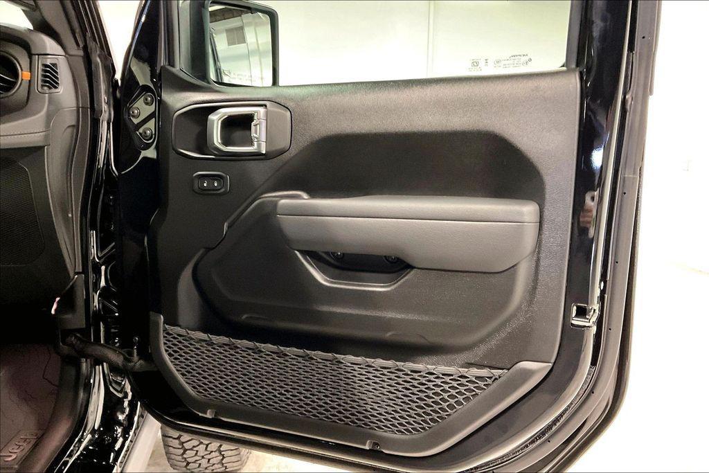 new 2026 Jeep Gladiator car, priced at $48,589