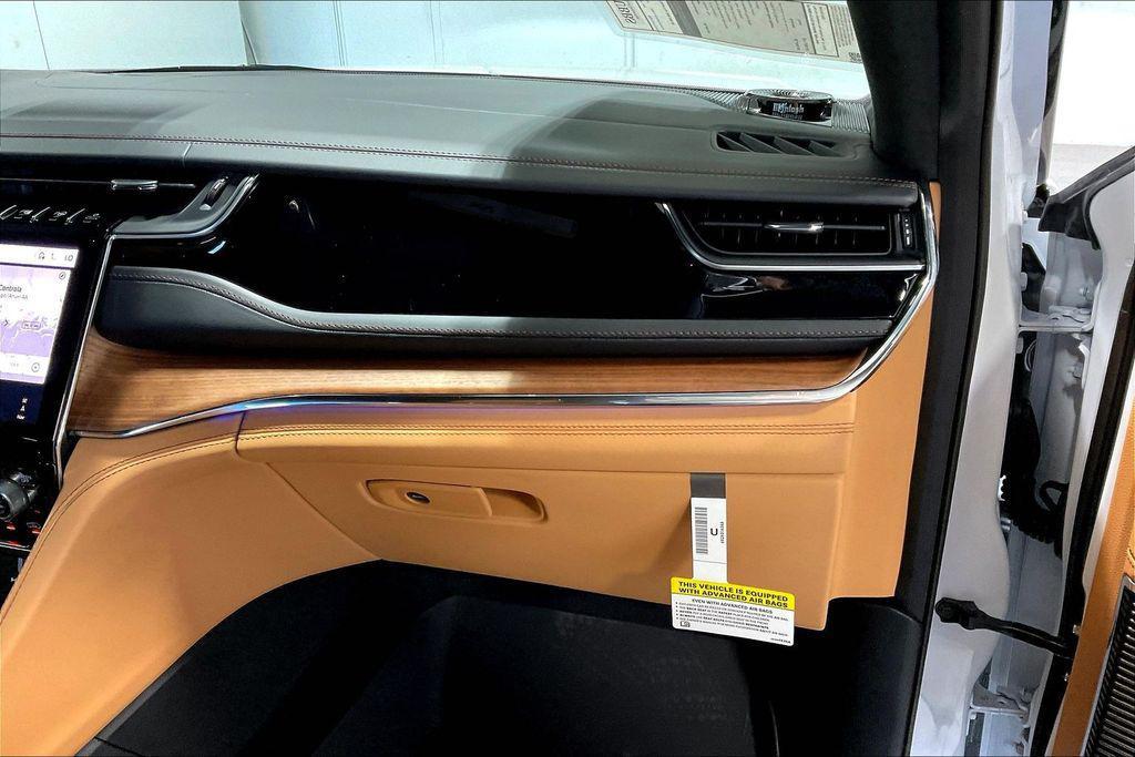 new 2025 Jeep Grand Cherokee L car, priced at $62,560