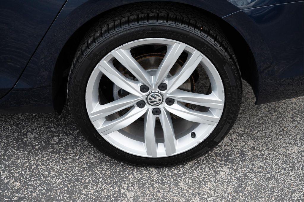 used 2017 Volkswagen Golf SportWagen car, priced at $12,995