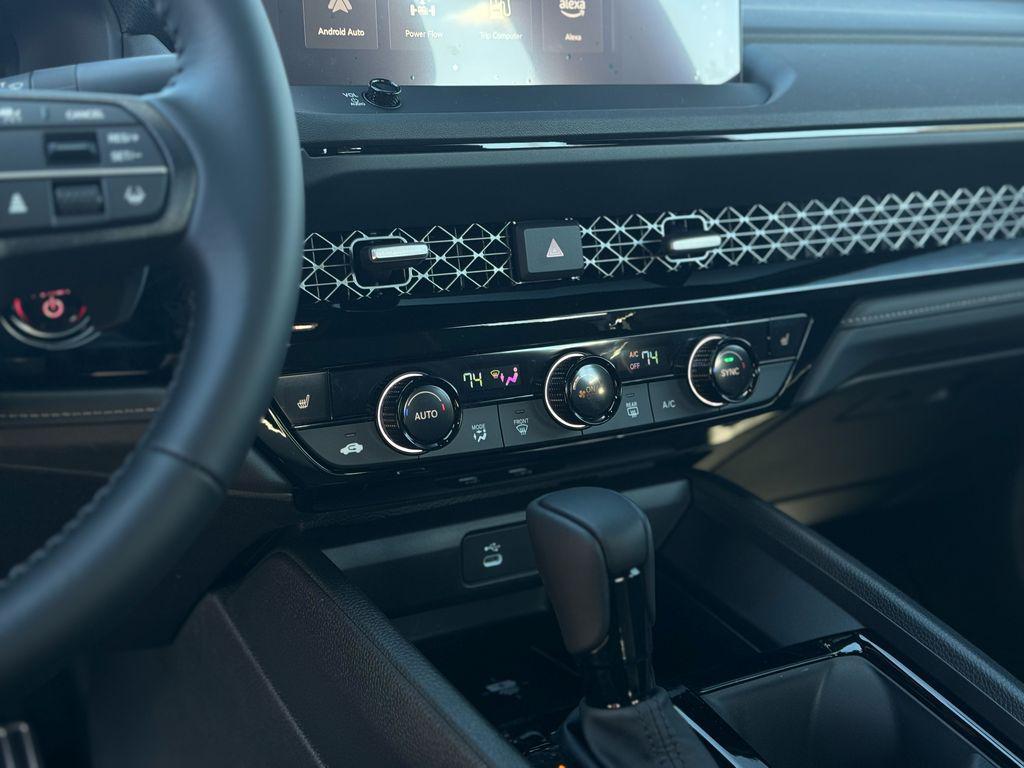 new 2025 Honda Accord Hybrid car, priced at $33,700