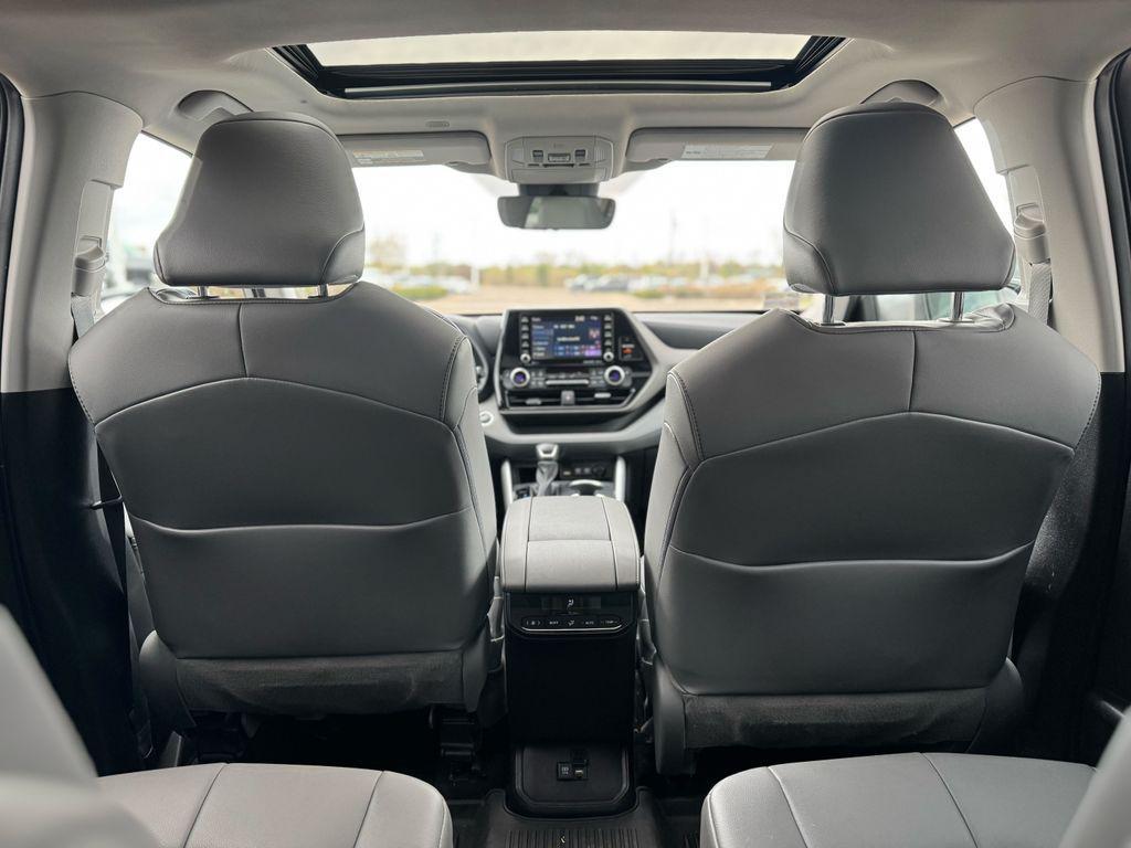 used 2021 Toyota Highlander car, priced at $33,965