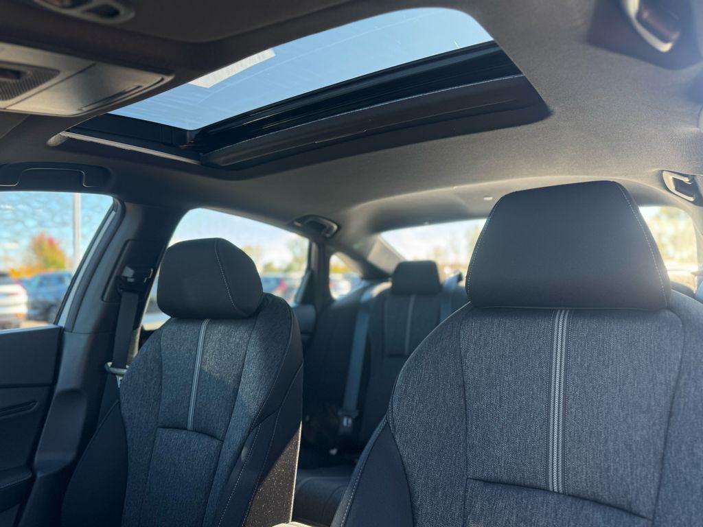 new 2025 Honda Accord Hybrid car, priced at $33,700