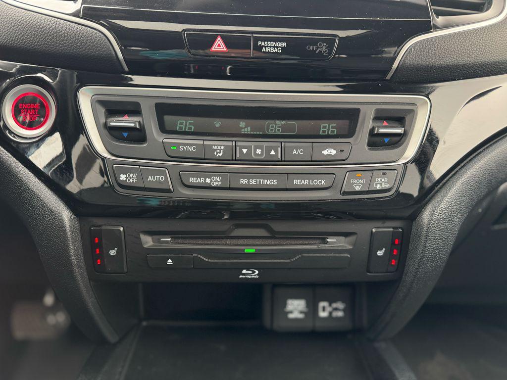 used 2022 Honda Pilot car, priced at $29,964