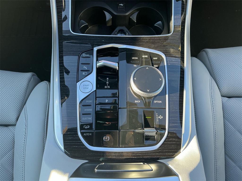 new 2026 BMW X5 PHEV car, priced at $89,475