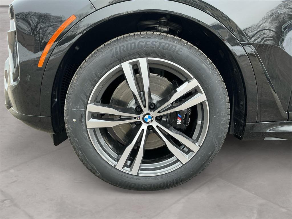 new 2026 BMW X7 car, priced at $100,515