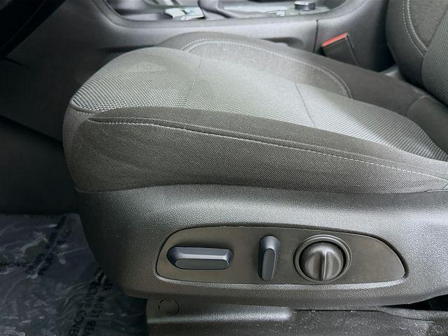 used 2023 Chevrolet Traverse car, priced at $29,990