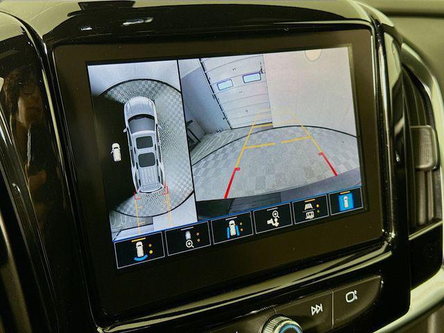 used 2023 Chevrolet Traverse car, priced at $29,990