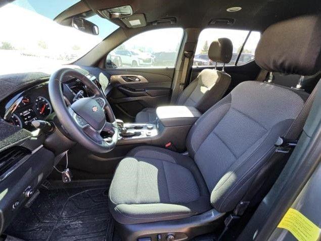 used 2023 Chevrolet Traverse car, priced at $27,495