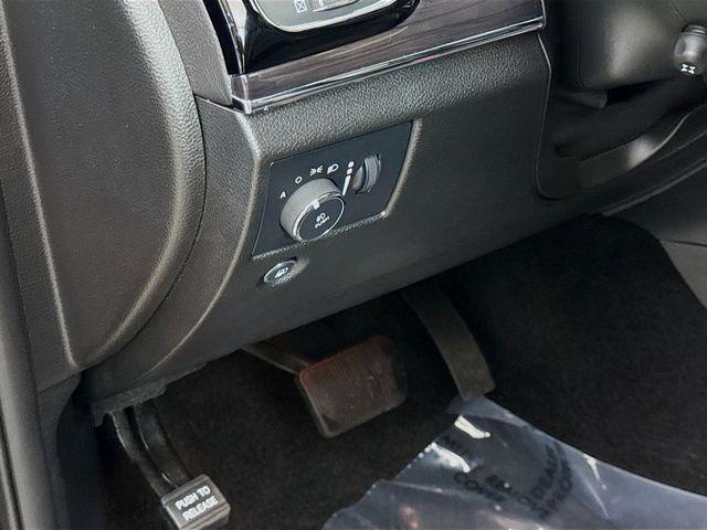 used 2021 Jeep Grand Cherokee car, priced at $26,990