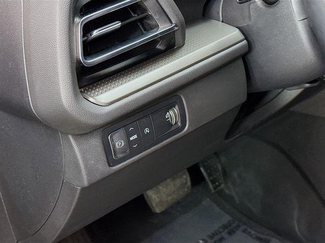 used 2024 Chevrolet Traverse car, priced at $32,490