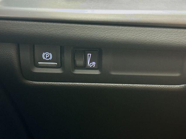 used 2024 Cadillac XT4 car, priced at $32,990