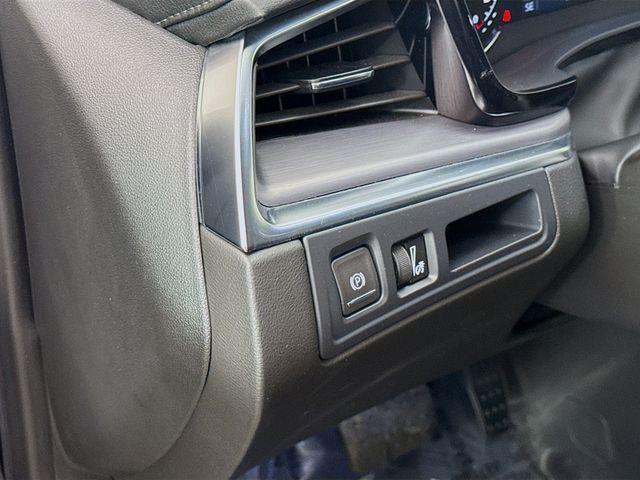 used 2024 Cadillac XT5 car, priced at $30,985