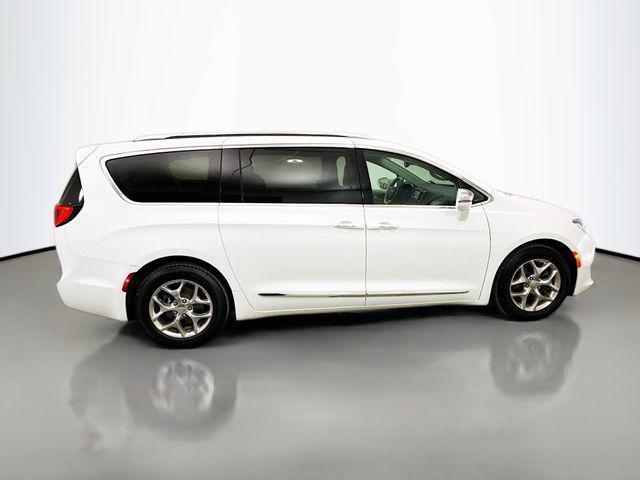 used 2018 Chrysler Pacifica car, priced at $16,995