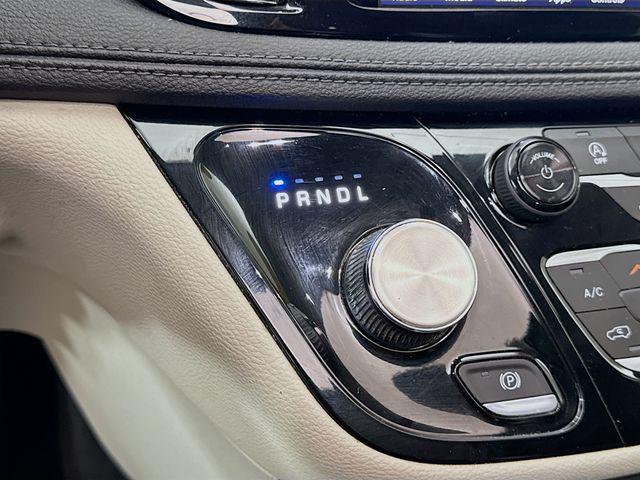 used 2018 Chrysler Pacifica car, priced at $16,995