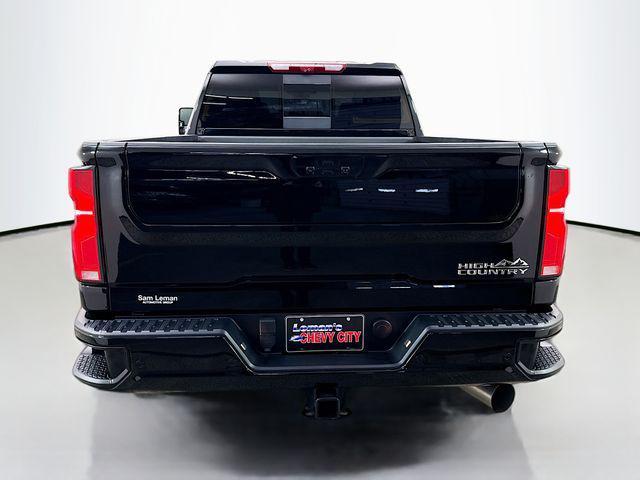used 2025 Chevrolet Silverado 2500 car, priced at $71,995