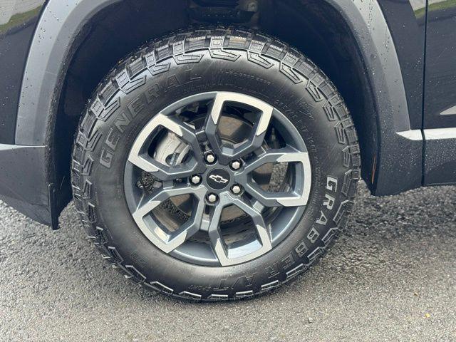 used 2025 Chevrolet Equinox car, priced at $28,000