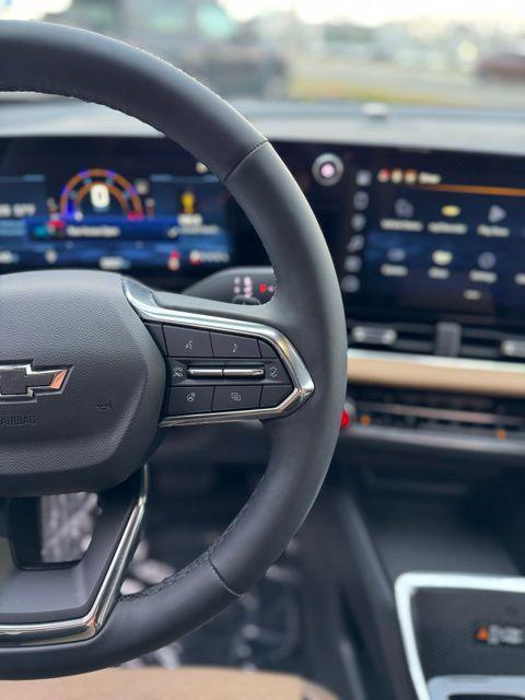 used 2025 Chevrolet Equinox car, priced at $28,000