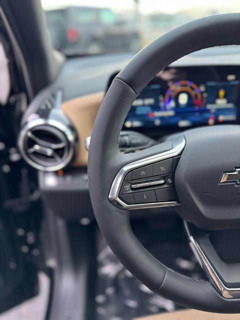 used 2025 Chevrolet Equinox car, priced at $28,000