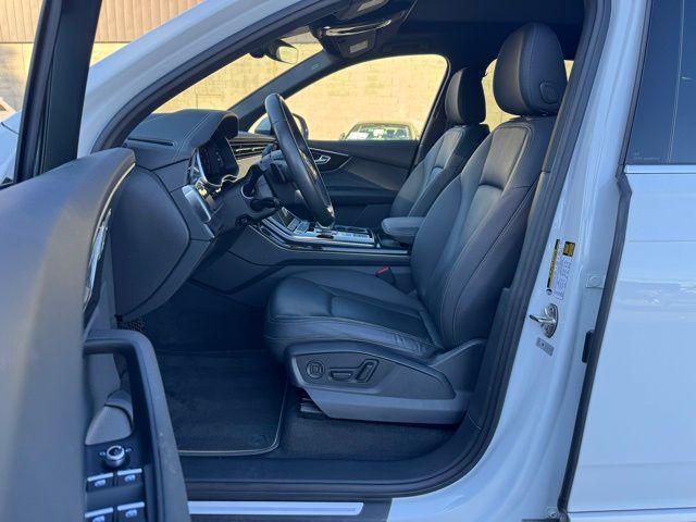 used 2025 Audi Q7 car, priced at $43,838