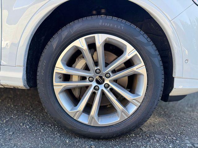 used 2025 Audi Q7 car, priced at $43,838