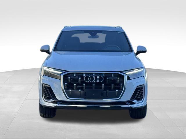 used 2025 Audi Q7 car, priced at $43,838