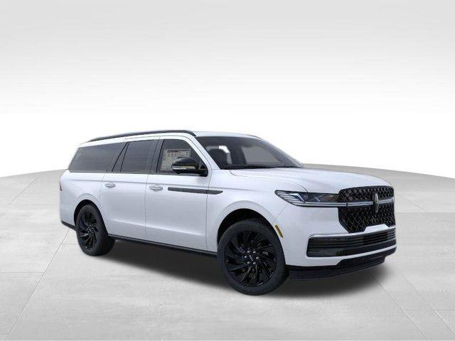 new 2025 Lincoln Navigator car, priced at $110,912