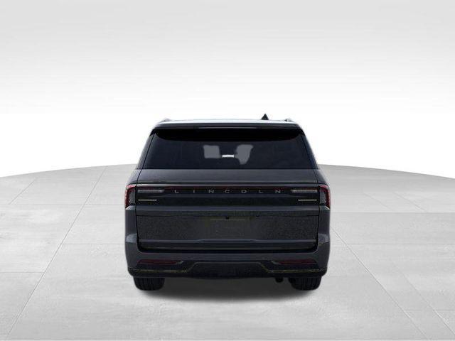 new 2025 Lincoln Navigator car, priced at $108,595