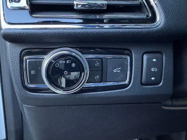 used 2020 Lincoln Navigator car, priced at $39,995