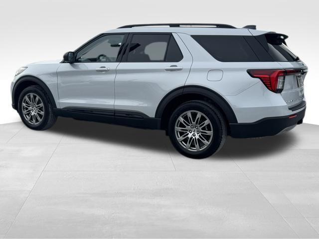 used 2026 Ford Explorer car, priced at $43,500