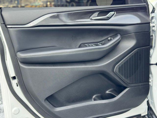 used 2023 Jeep Grand Cherokee car, priced at $27,500