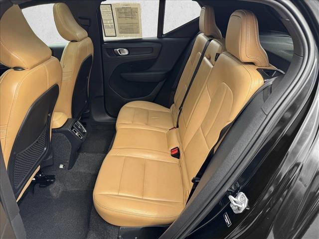 used 2019 Volvo XC40 car, priced at $15,999
