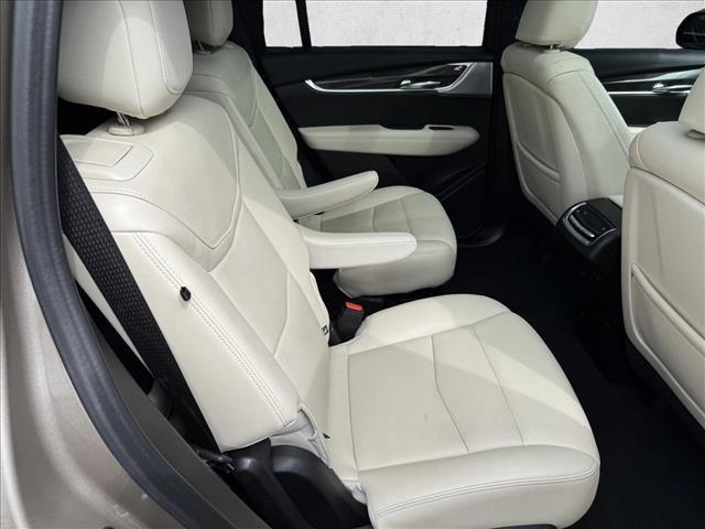 used 2023 Cadillac XT6 car, priced at $41,999
