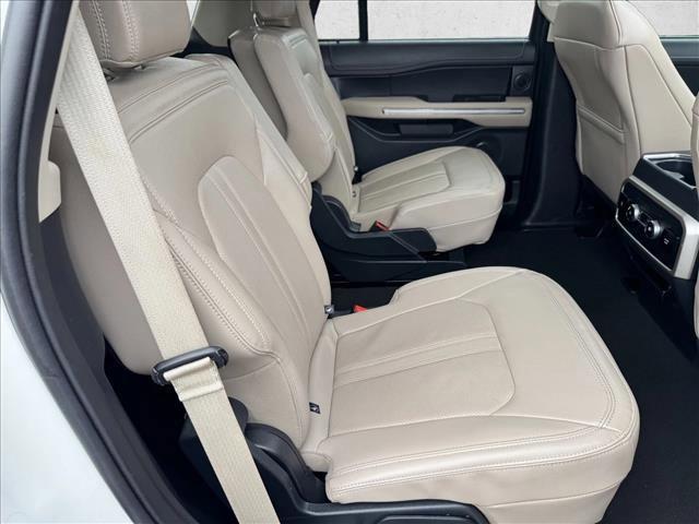 used 2024 Ford Expedition car, priced at $59,998