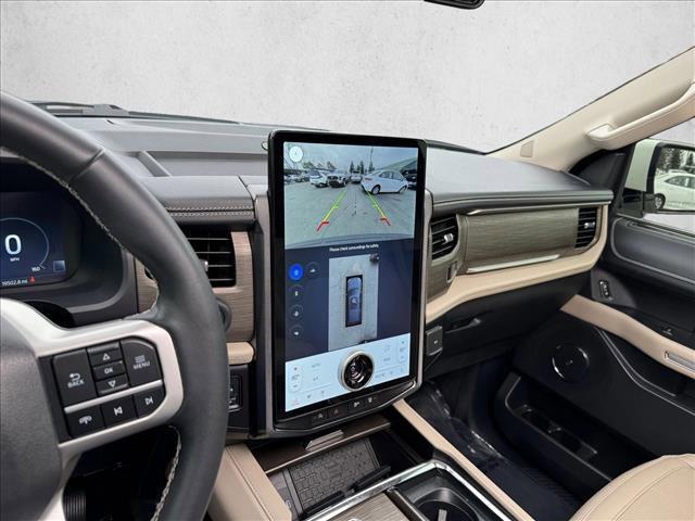 used 2024 Ford Expedition car, priced at $59,998