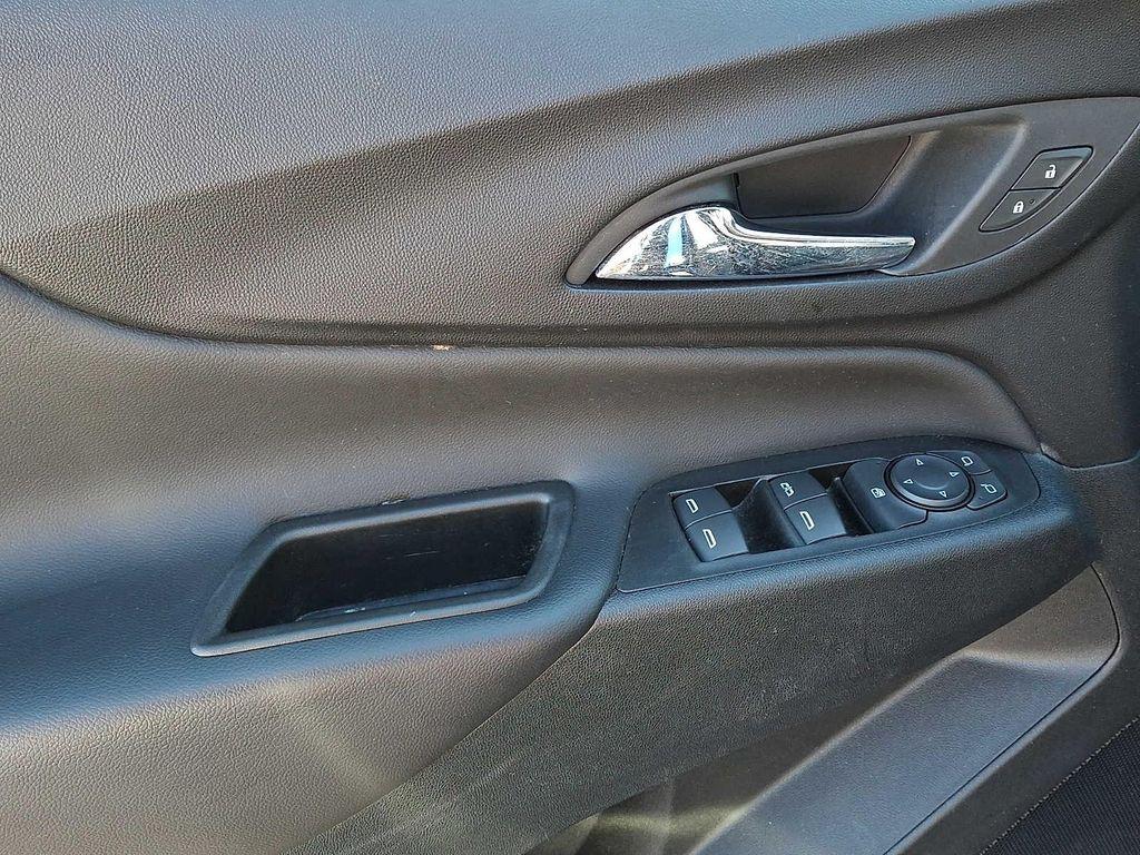 used 2023 Chevrolet Equinox car, priced at $18,988