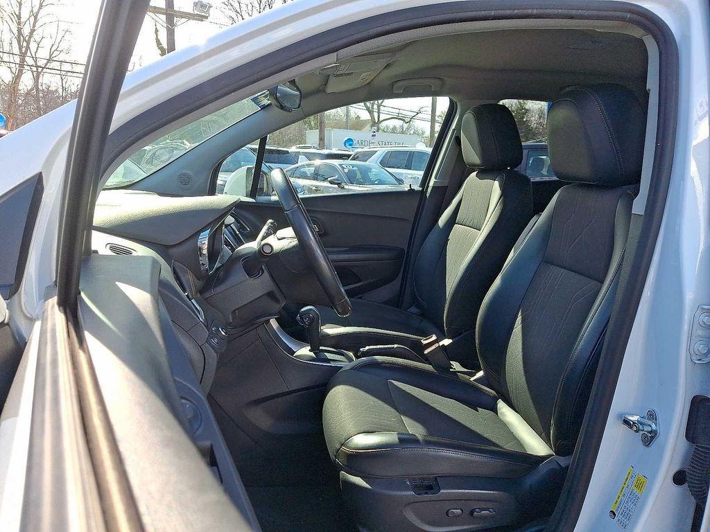 used 2022 Chevrolet Trax car, priced at $18,898