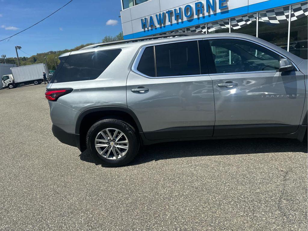 used 2023 Chevrolet Traverse car, priced at $27,488