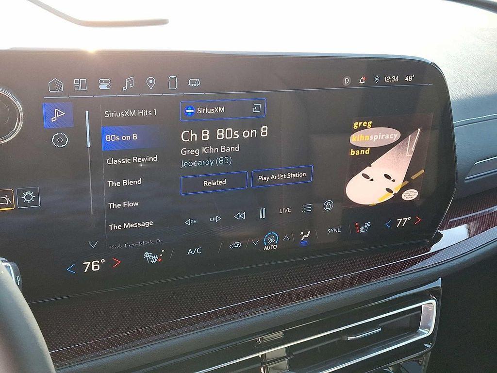 used 2025 Chevrolet Traverse car, priced at $45,988