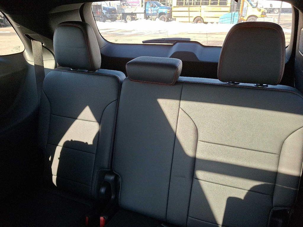 used 2025 Chevrolet Traverse car, priced at $45,988