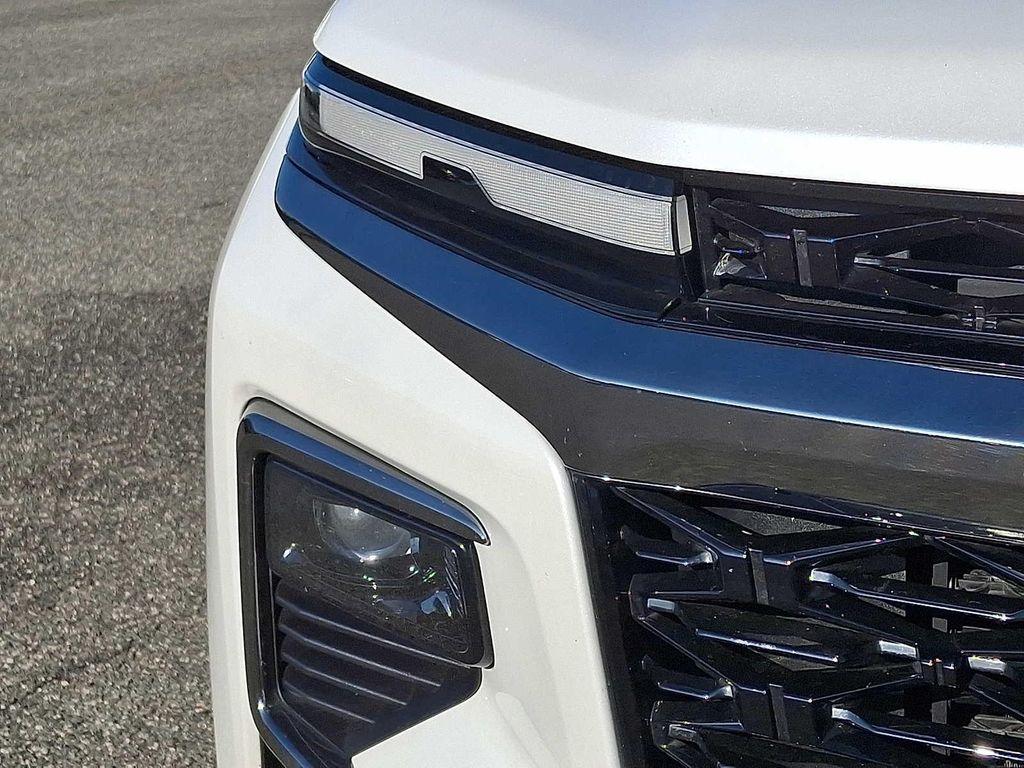 used 2025 Chevrolet Traverse car, priced at $45,988